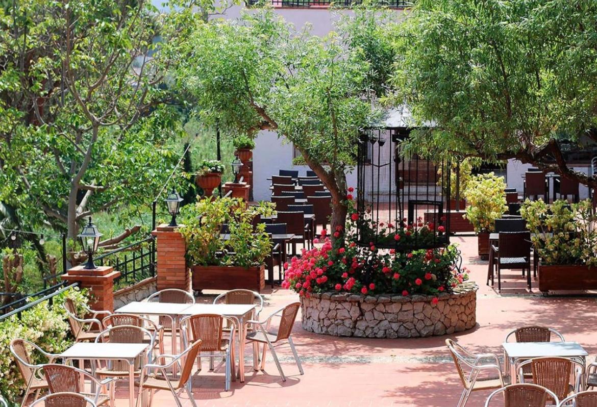 Hotel Gri-Mar Llanca Exterior photo