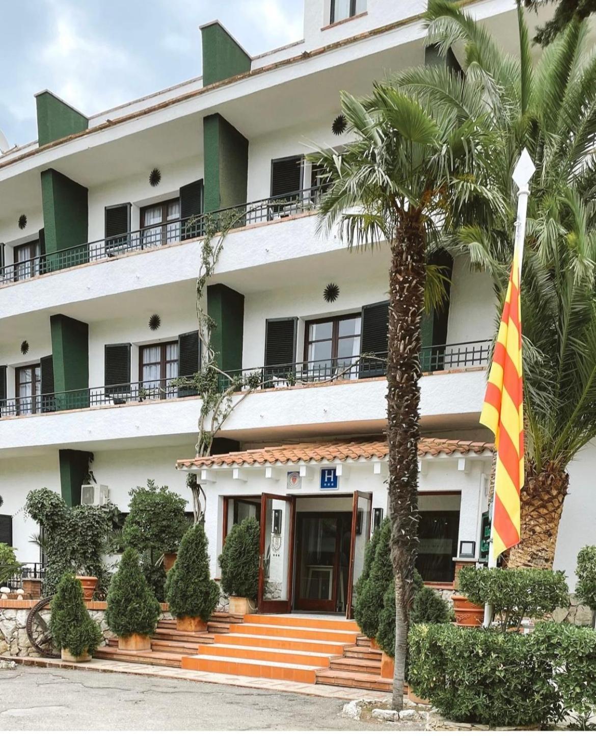 Hotel Gri-Mar Llanca Exterior photo